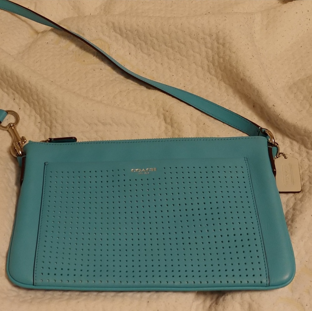 Coach crossbody 💙